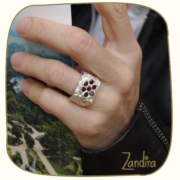 Bague "sculptée" grenat et argent