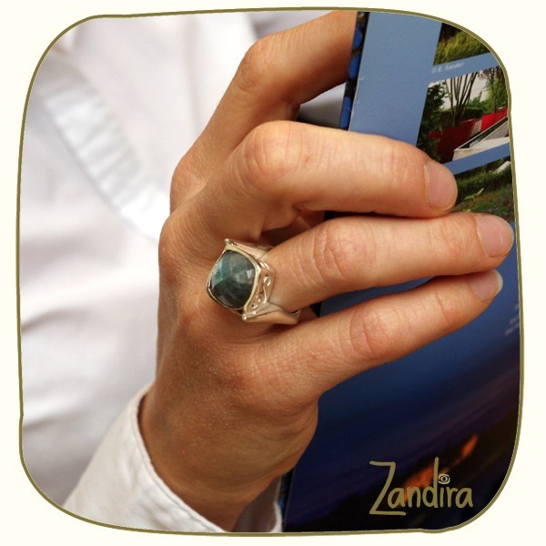 Labradorite facettée montée sur argent