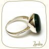 Pierre de malachite montée sur bague en argent