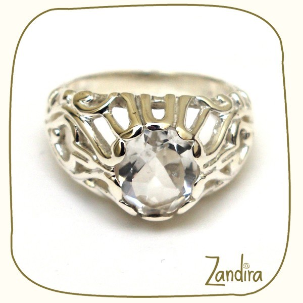 Jolie bague femme en cristal de roche et argent