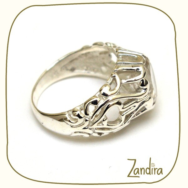Jolie bague femme en cristal de roche et argent
