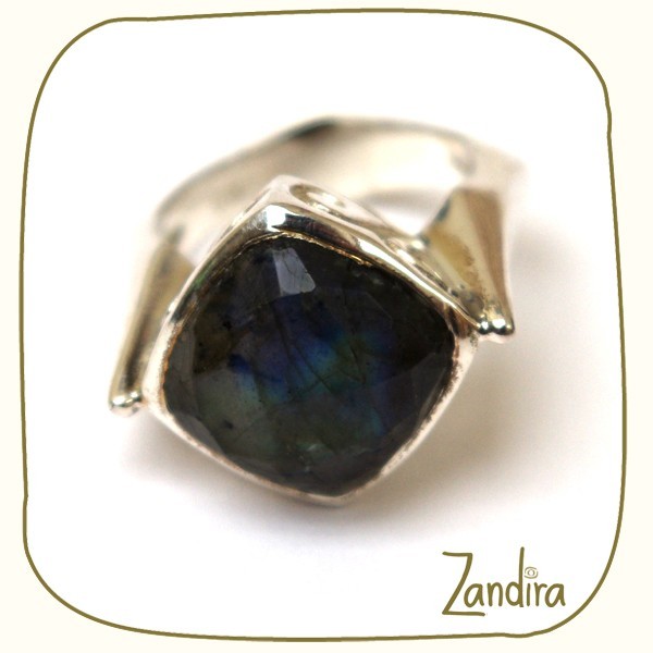 Labradorite facettée montée sur argent